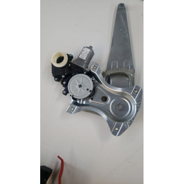 Máquina Vidro Traseira Direita Toyota Yaris 2020