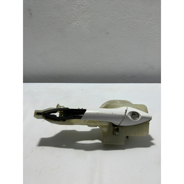 Maçaneta Externa Diant Esquerda Hyundai I30 1.8 2015 Detalhe - Dianteira