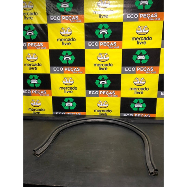 Vedação Para Capô Fox 1.6 2010 5z0823723a