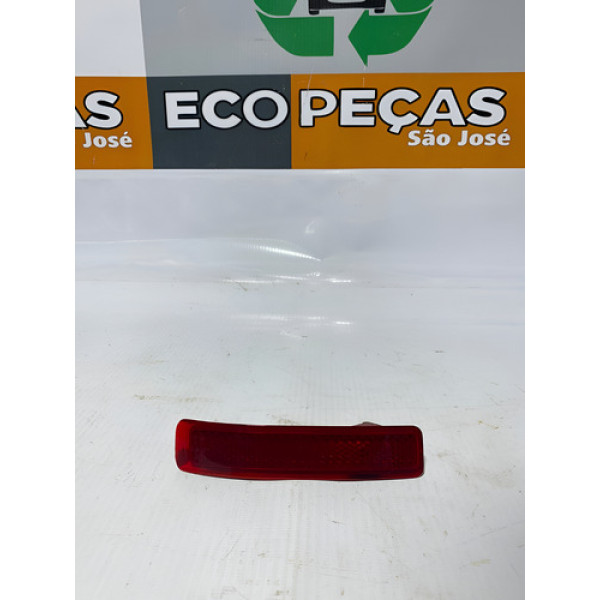 Olho De Gato Nova  Fiat Strada Freedom 1.3 2021 - Direito Vermelho