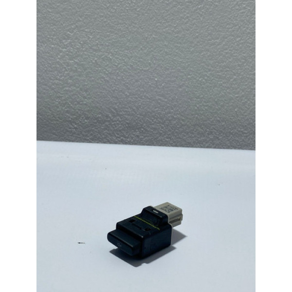 Trava Botão Vidro Traseira Volkswagen Fox Connect 2019