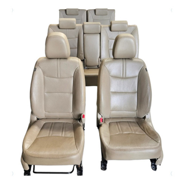 Jogo Bancos De Couro Caramelo Kia Sorento 2010 A 2015  Creme
