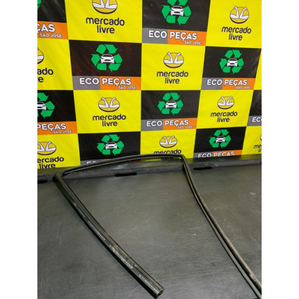 Canaleta Vedação Porta Dianteira Direita Onix Turbo 2020