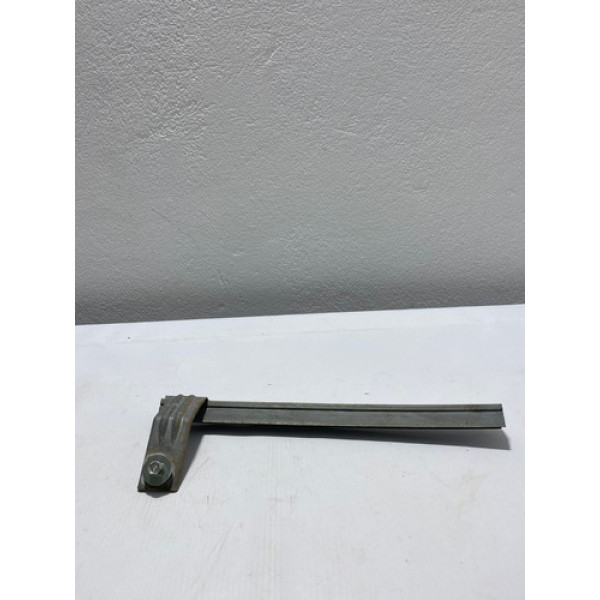 Guia Vidro Porta Dianteira Esquerda Honda Hrv 2018